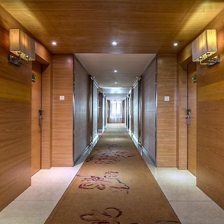 Vienna Hotel Guangzhou Airport Extérieur photo